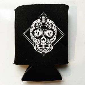 💀Benchmark Nashville | Black Sugar Skull Can Koozie